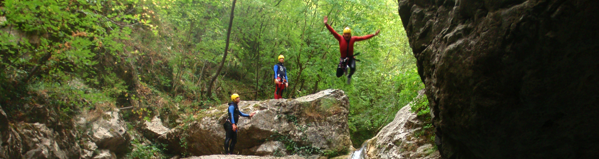 Grand saut dans les gorges du Loup